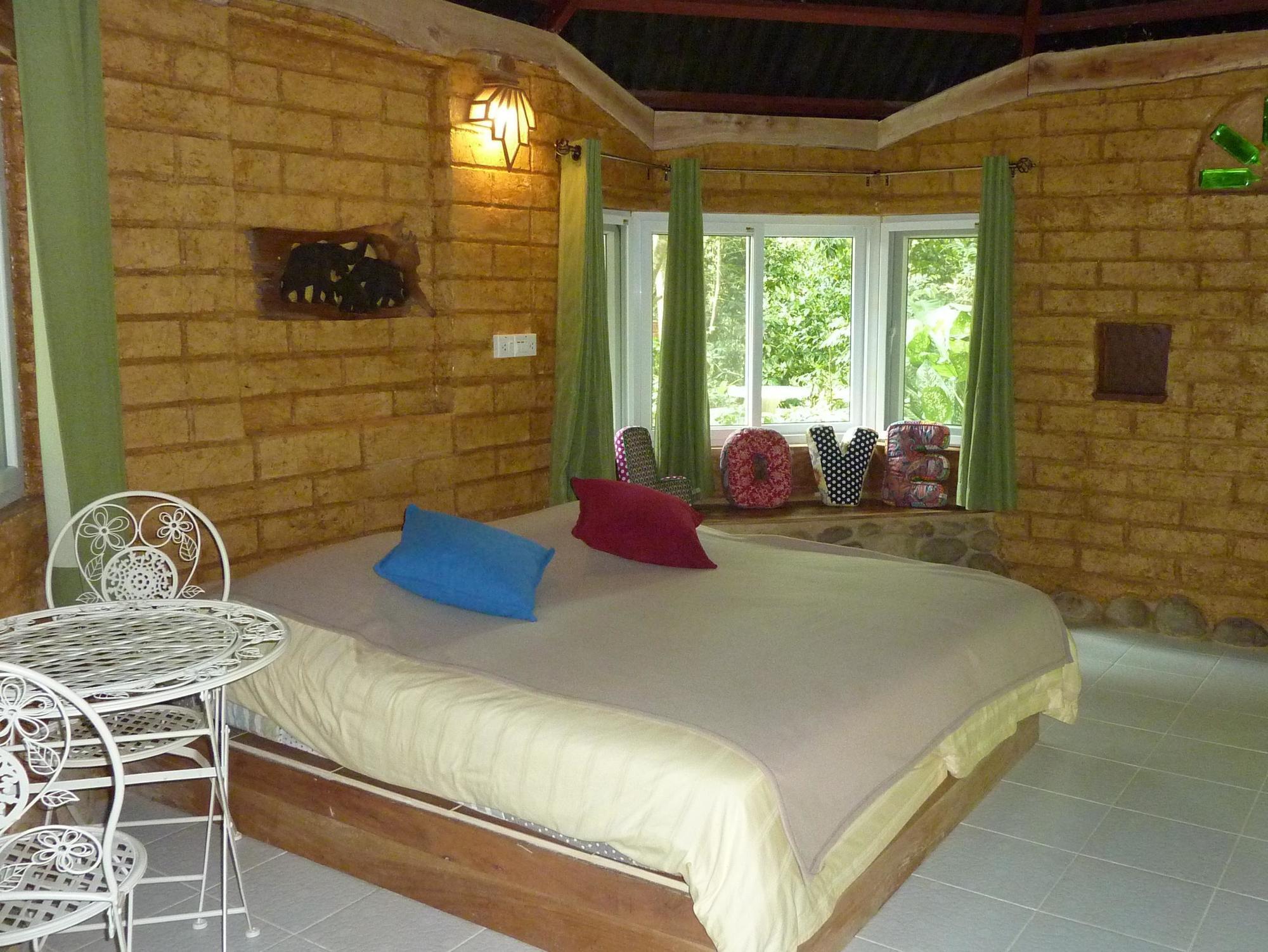 Baandin Chiewlarn Hotell Ban Tha Khun Exteriör bild