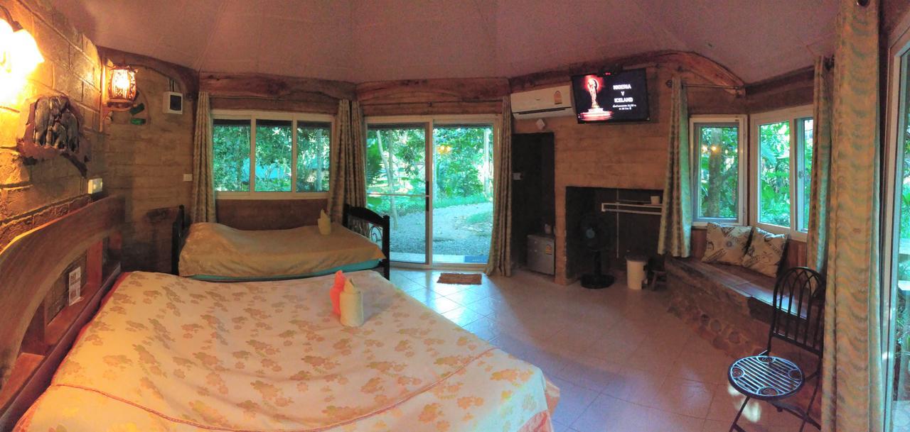 Baandin Chiewlarn Hotell Ban Tha Khun Exteriör bild