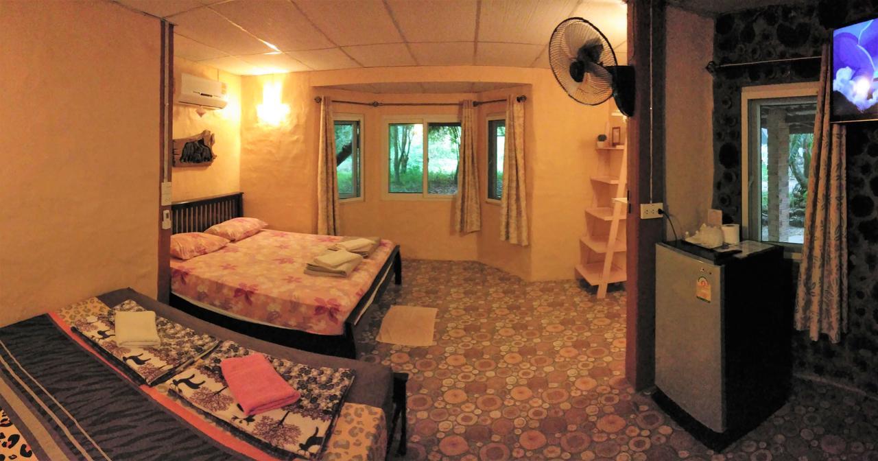 Baandin Chiewlarn Hotell Ban Tha Khun Exteriör bild